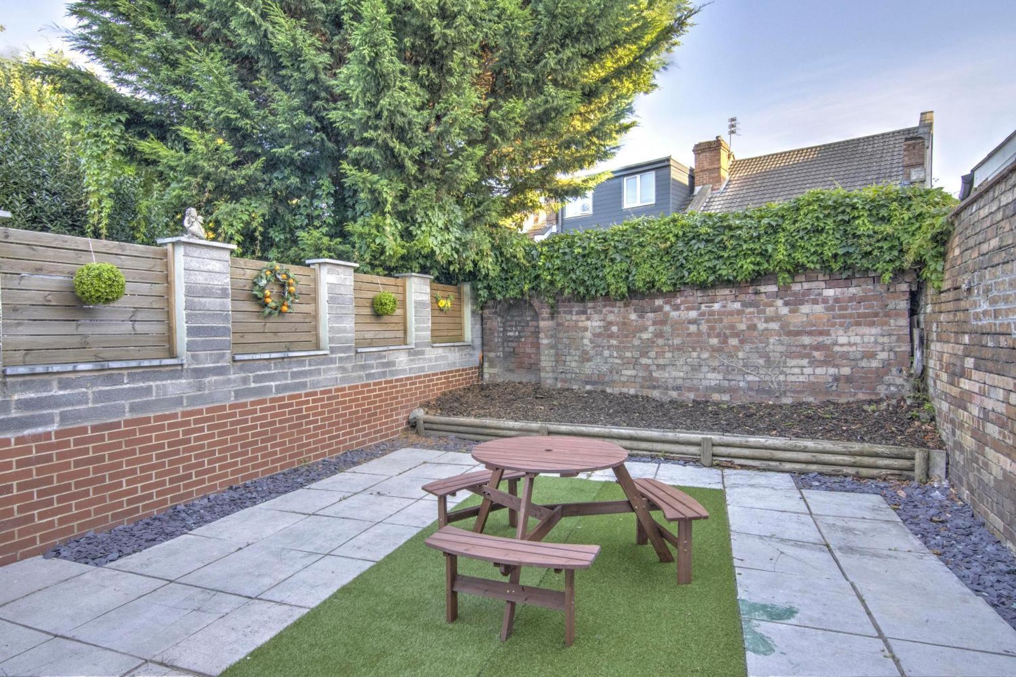 Stunning Brand New Home In St George Bristol Esterno foto