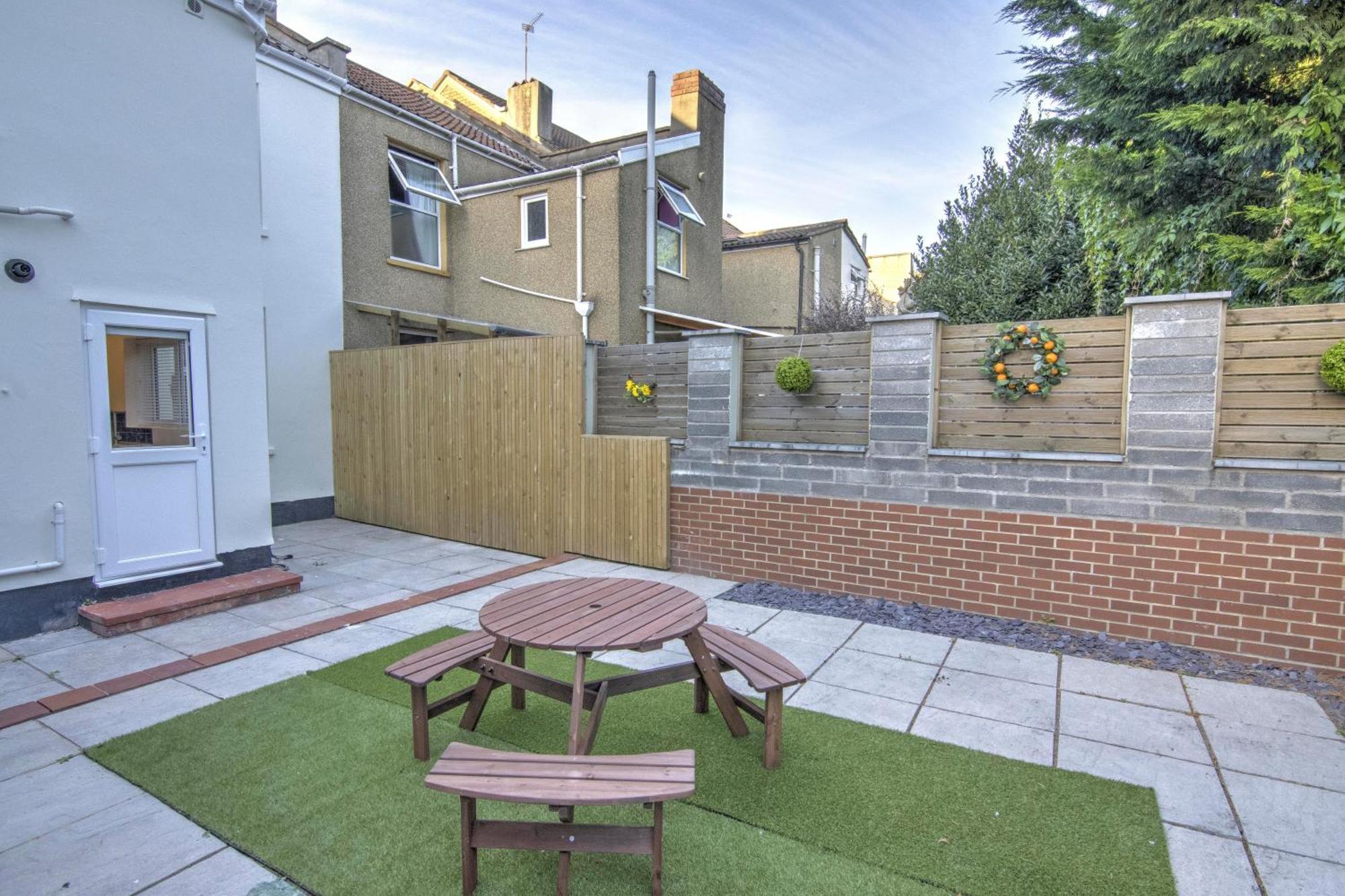 Stunning Brand New Home In St George Bristol Esterno foto