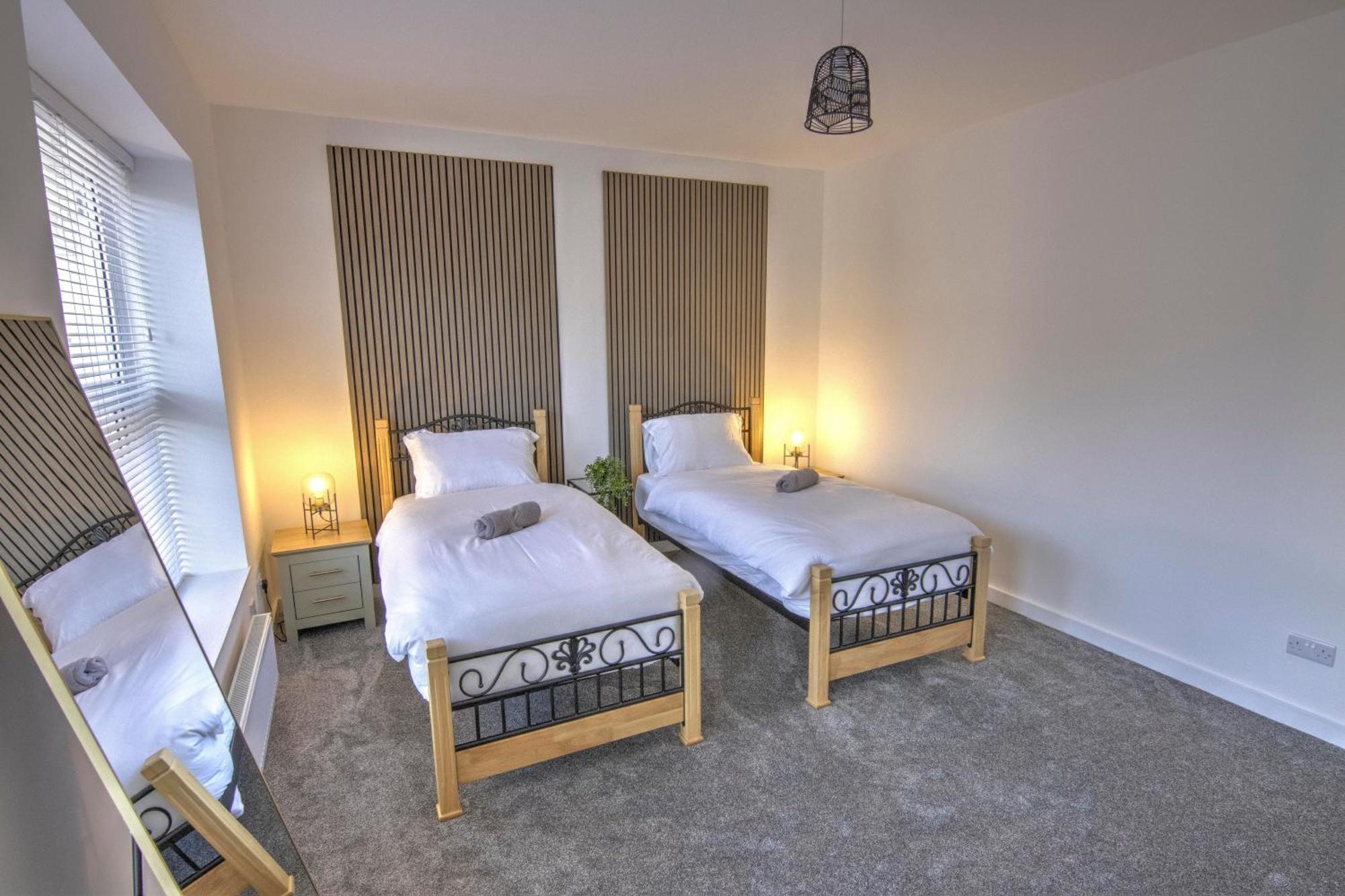 Stunning Brand New Home In St George Bristol Esterno foto
