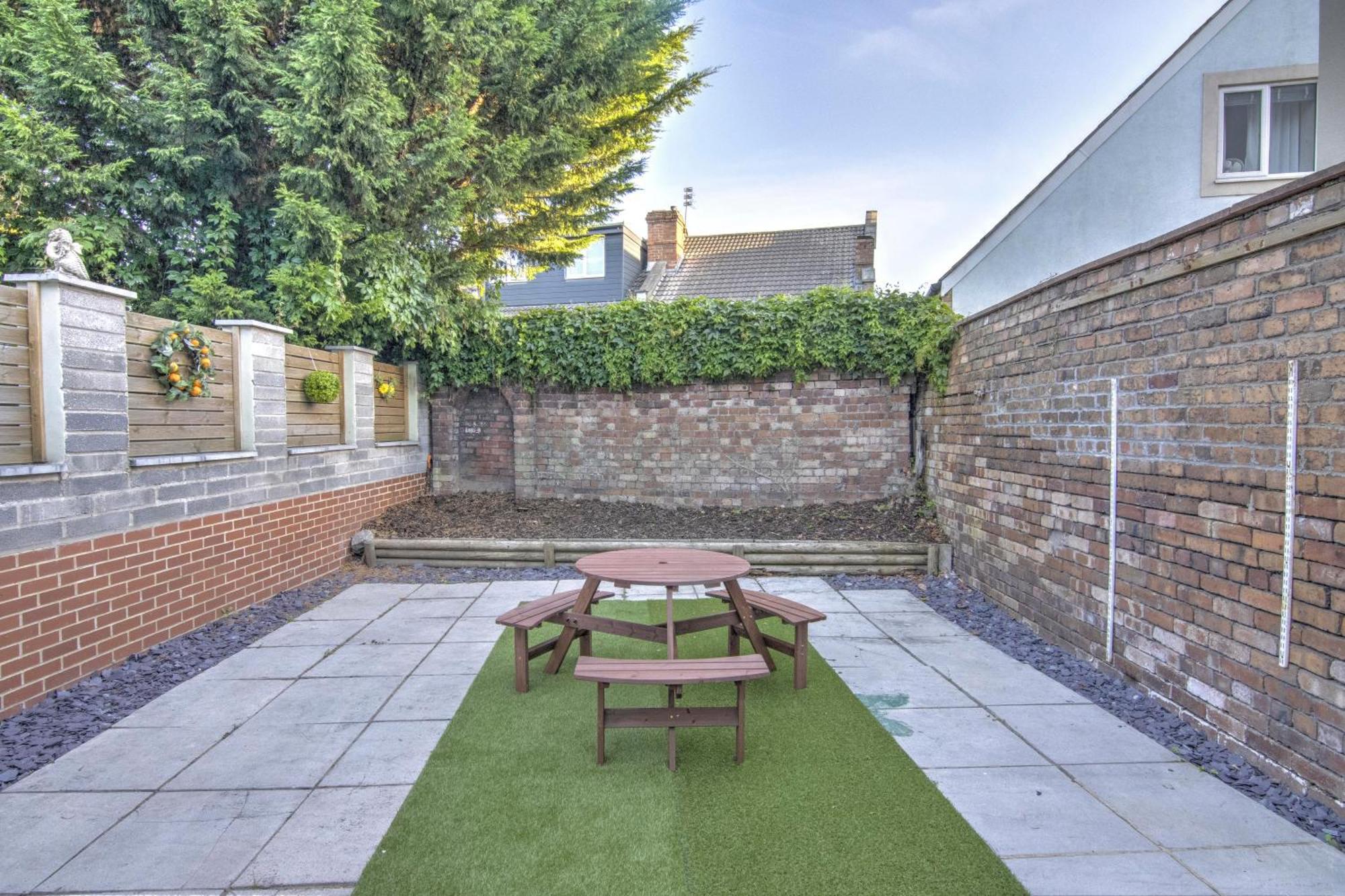 Stunning Brand New Home In St George Bristol Esterno foto