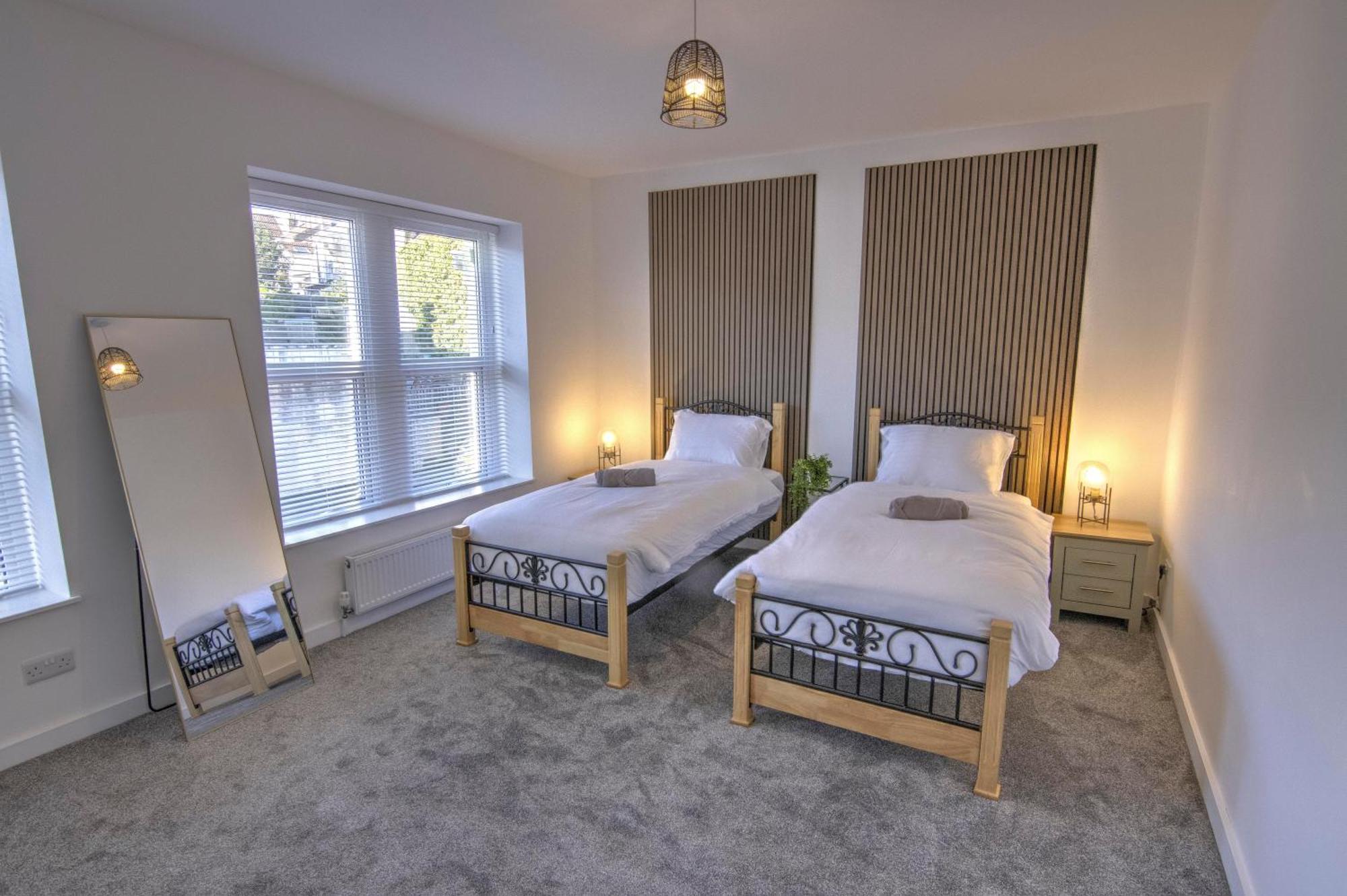 Stunning Brand New Home In St George Bristol Esterno foto